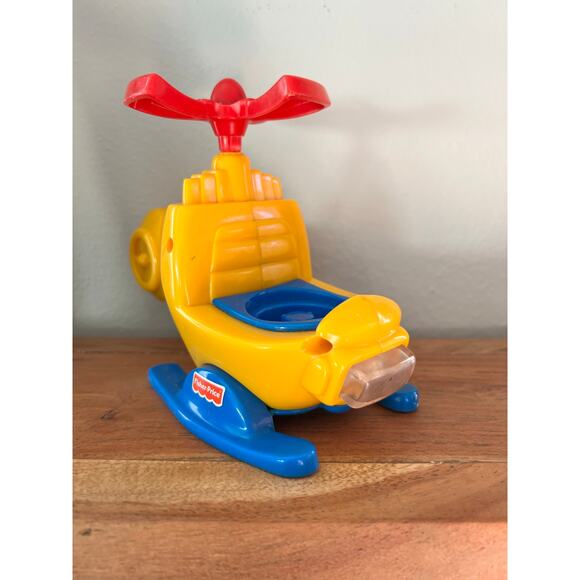 Vintage Fisher-Price Little People Pilot 2009 Yellow Blue Helicopter 2001 Works - Picture 6 of 13